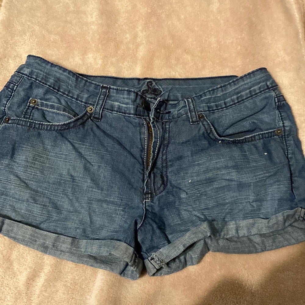 Lux. Jean shorts